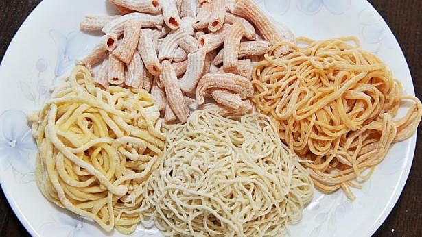 noodle maker pasta.jpg